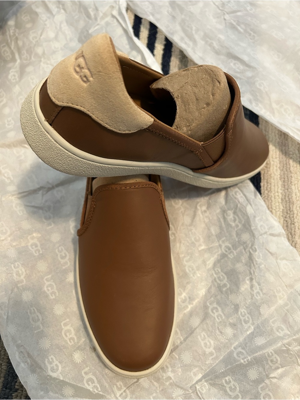 UGG Women’s Chestnut & Beige Slip-On Leather Flats